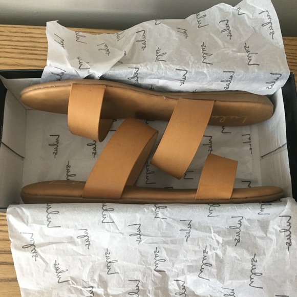 Natural Slide Sandals - NWT - Picture 5 of 5